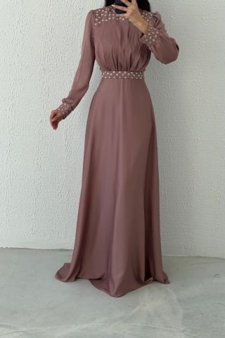Taş Süslemeli Pudra Saten Tesettür Abiye - Tesettür Şıklığı