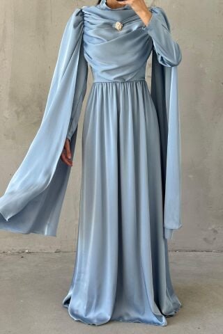 Dökümlü Broş Detaylı Saten Tesettür Abiye İndigo