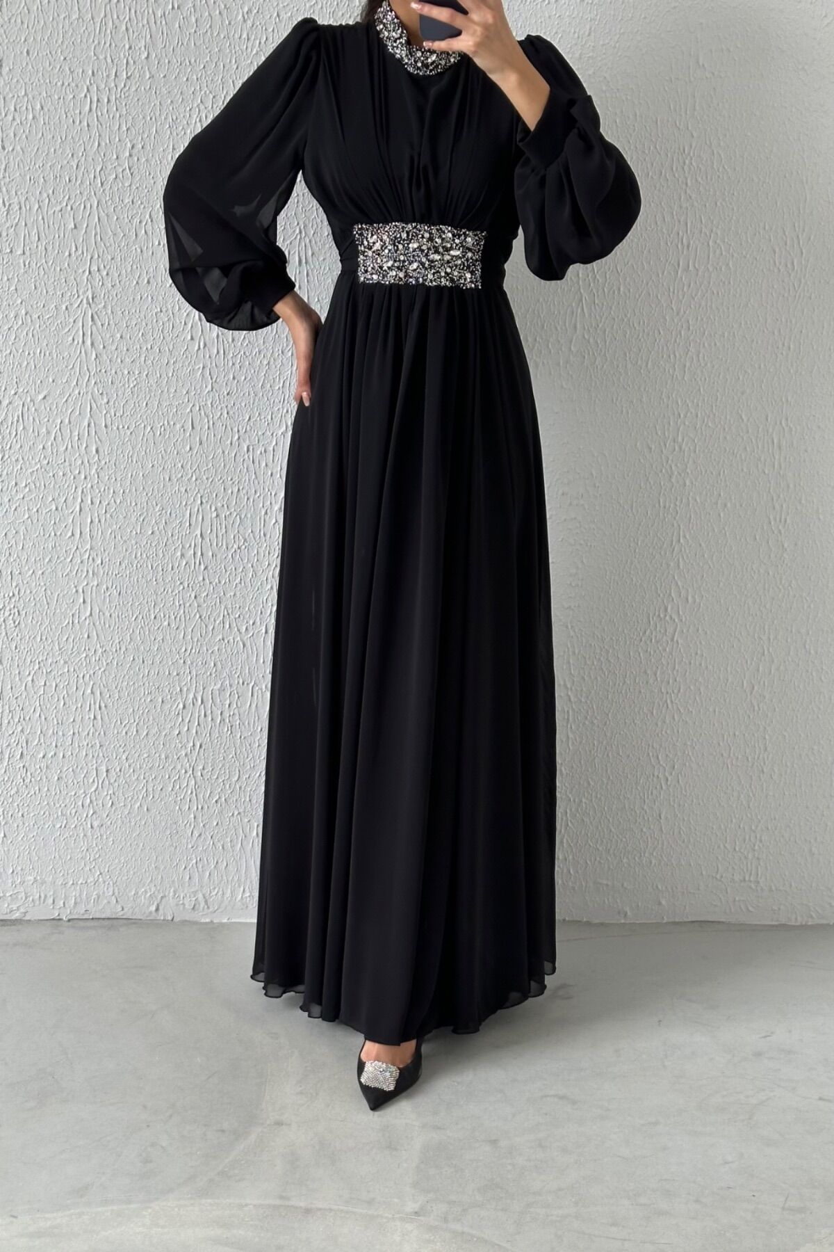 Modern Design Stone Detailed Chiffon Hijab Evening Dress Black
