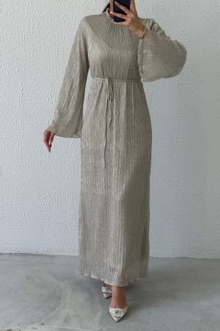 Sade Güzellik:Organeze Kumaş Tesettür Abiye Taş