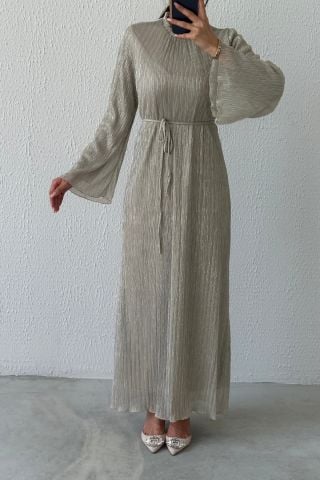 Sade Güzellik:Organeze Kumaş Tesettür Abiye Taş