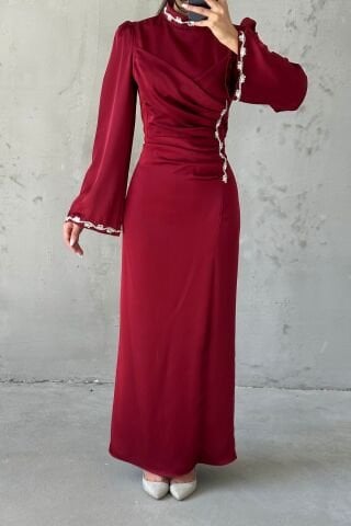 Eşsiz Drape Ve Taş Detaylı Saten Tesettür Abiye Bordo