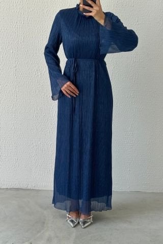 Sade Güzellik:Organeze Kumaş Tesettür Abiye Lacivert