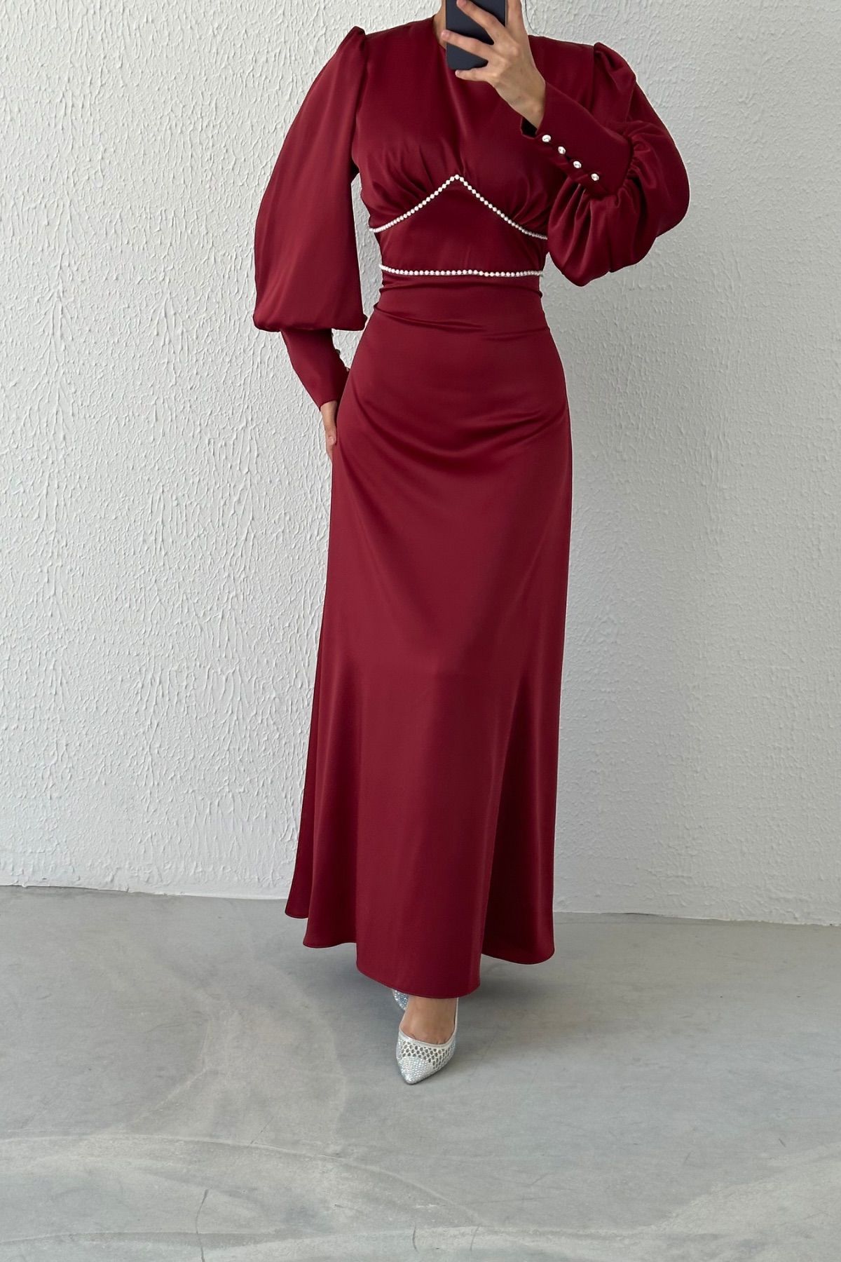 Eşsiz İnci Detaylı Saten Tesettür Abiye Bordo