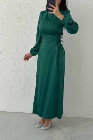 Belden Bağlama Detaylı Saten Tesettür Abiye Koyu Yeşil