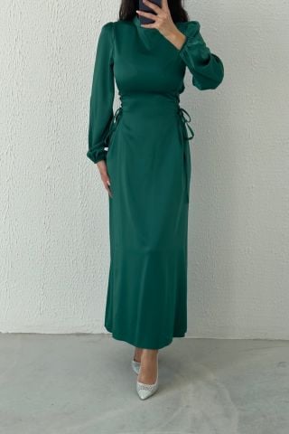 Belden Bağlama Detaylı Saten Tesettür Abiye Koyu Yeşil
