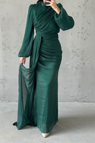 Drape ve Kuyruk Detaylı Tesettür Abiye Yeşil