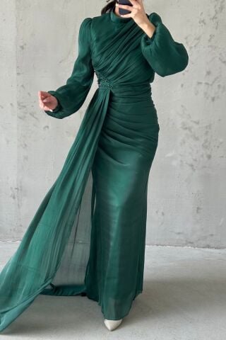Drape ve Kuyruk Detaylı Tesettür Abiye Yeşil