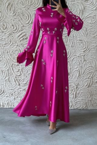 Detaylarıyla Büyüleyen Saten Tesettür Abiye Fuşya