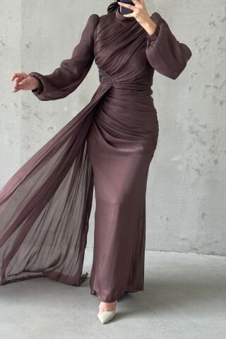 Drape ve Kuyruk Detaylı Tesettür Abiye Kahverengi