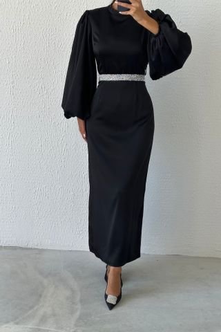 Saten Şıklığı Taş Kemerli Tesettür Abiye Siyah