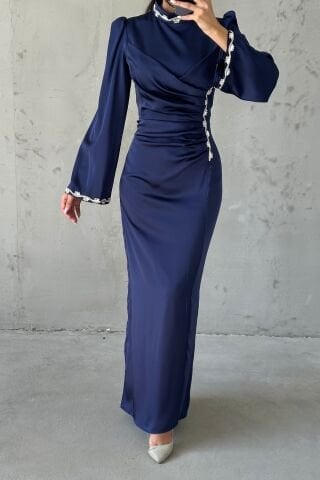 Eşsiz Drape Ve Taş Detaylı Saten Tesettür Abiye Lacivert