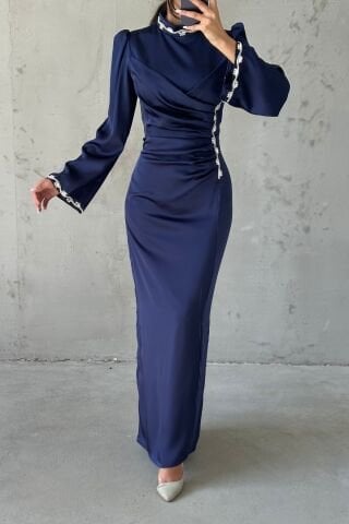 Eşsiz Drape Ve Taş Detaylı Saten Tesettür Abiye Lacivert