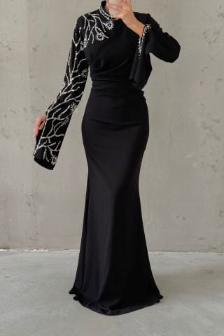 Koldan Detaylı Ve Taşlı Krep Tesettür Abiye Siyah