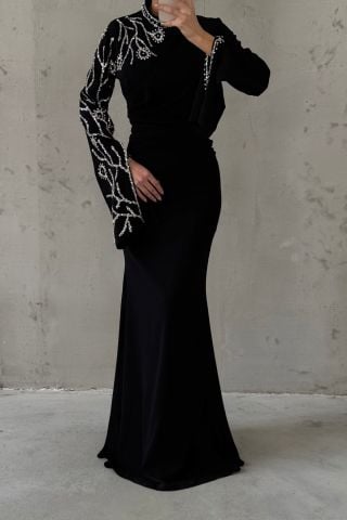 Koldan Detaylı Ve Taşlı Krep Tesettür Abiye Siyah