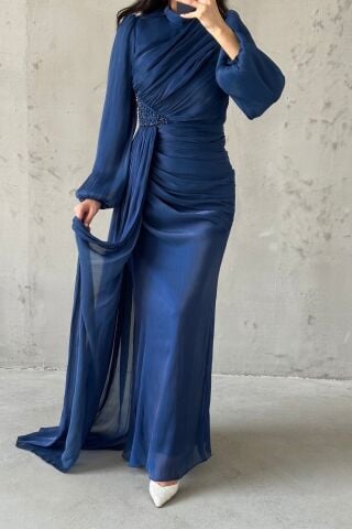 Drape ve Kuyruk Detaylı Tesettür Abiye Lacivert