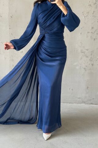 Drape ve Kuyruk Detaylı Tesettür Abiye Lacivert