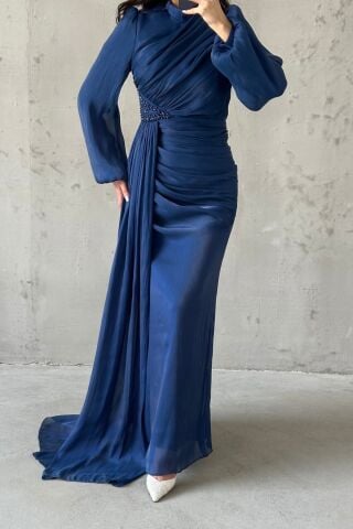 Drape ve Kuyruk Detaylı Tesettür Abiye Lacivert