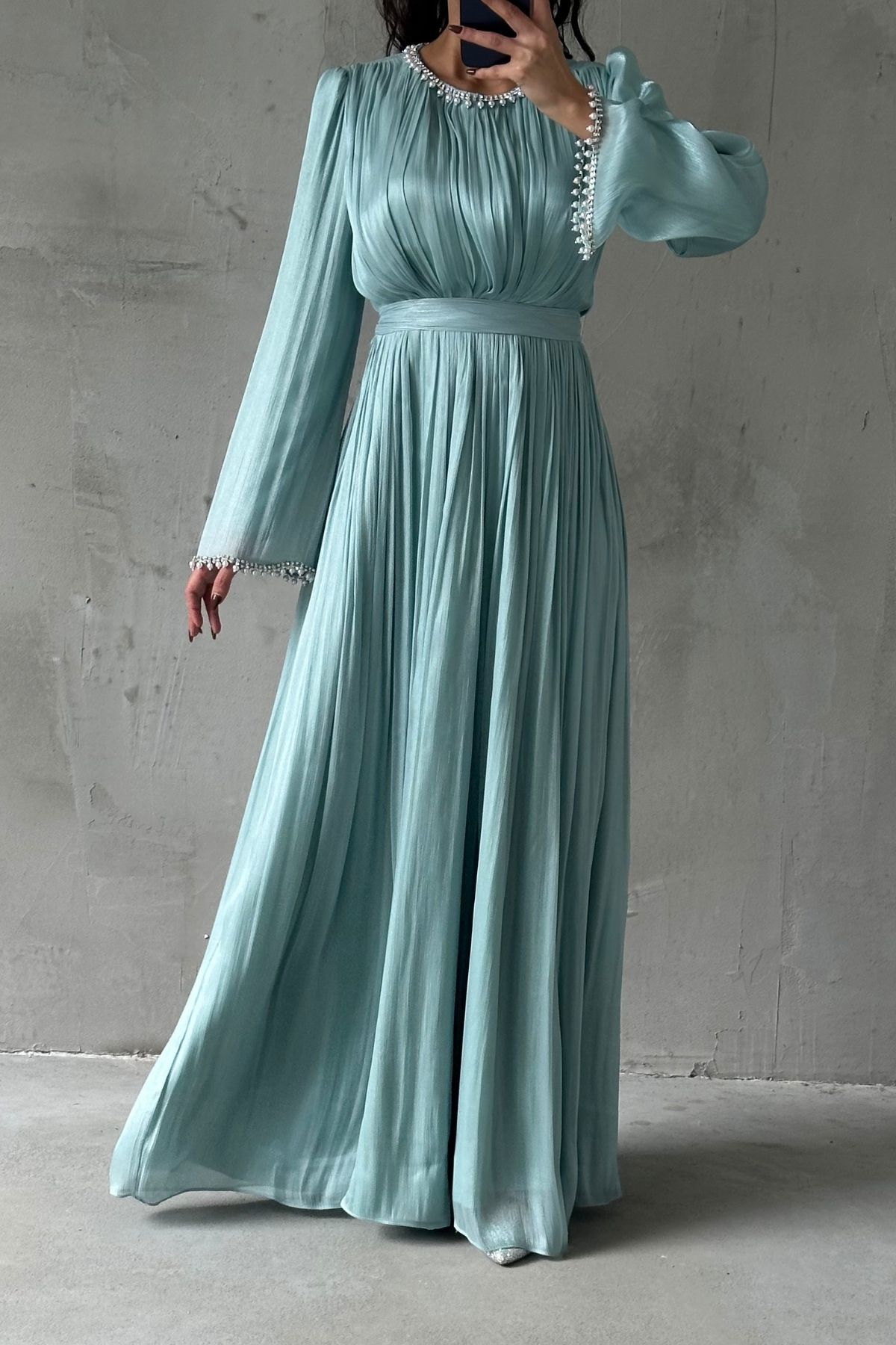 Pearl Embellished Flowing Organza Fabric Modest Evening Dress Mint Green
