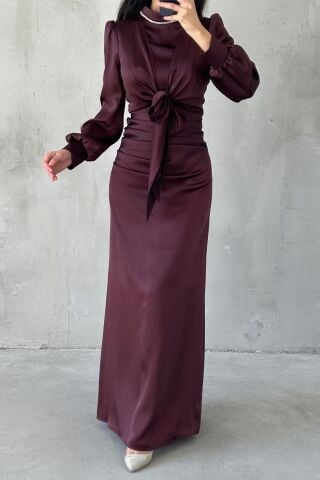 فستان سهرة ساتان محجبات باللون البني بتفاصيل مثالية