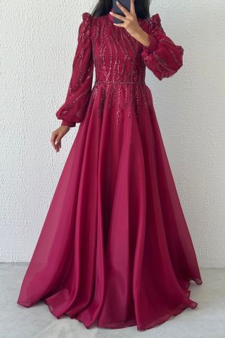 Sonsuz Şıklık: Organze İşlemeli Tesettür Abiye Bordo