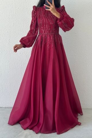 Sonsuz Şıklık: Organze İşlemeli Tesettür Abiye Bordo
