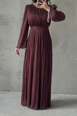 İncilerle Süslenmiş Akıcı Organze Kumaş Tesettür Abiye Kahverengi