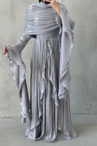 Volan Detaylı Fırfırlı Janjan Tesettür Abiye Gri