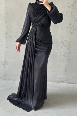 Drape ve Kuyruk Detaylı Tesettür Abiye Siyah