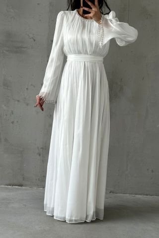 İncilerle Süslenmiş Akıcı Organze Kumaş Tesettür Abiye Ekru