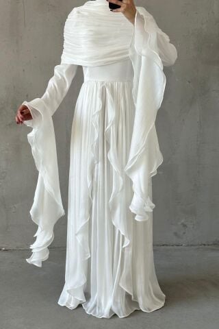 Volan Detaylı Fırfırlı Janjan Tesettür Abiye Beyaz