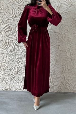 Zarif Kadife Çiçek Kemerli Tesettür Abiye Bordo