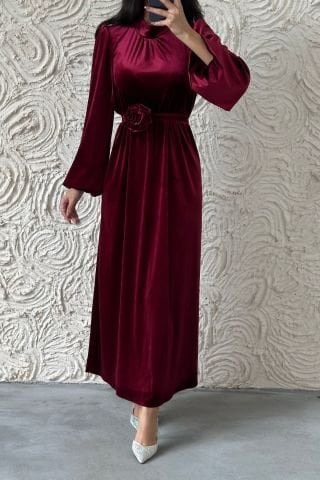 Zarif Kadife Çiçek Kemerli Tesettür Abiye Bordo
