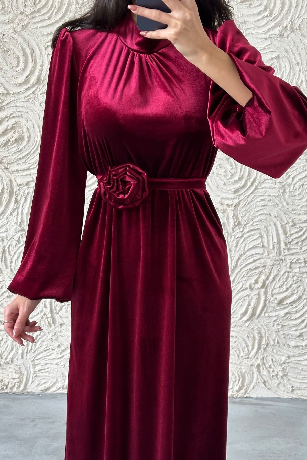 Zarif Kadife Çiçek Kemerli Tesettür Abiye Bordo