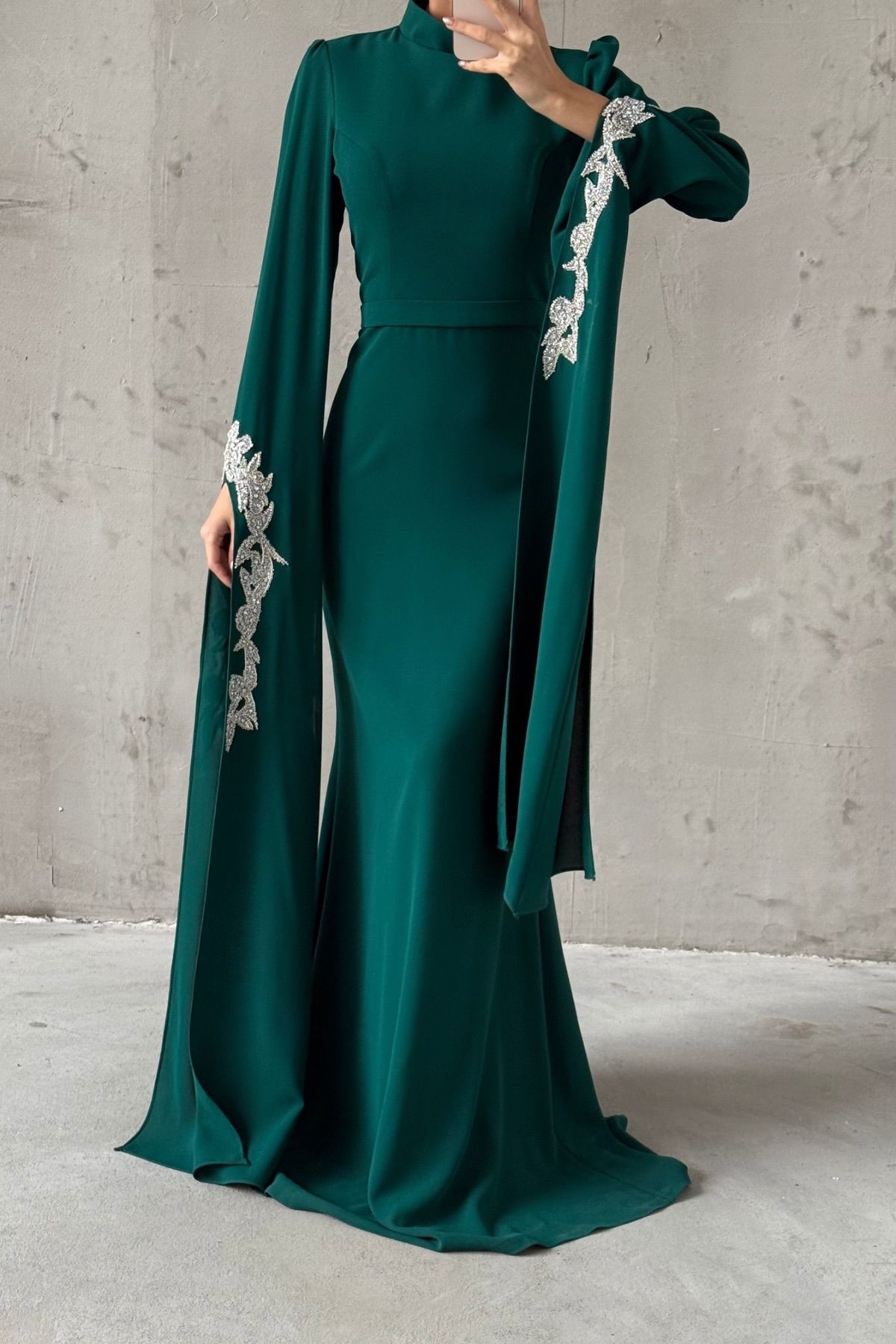 Crepe Fabric Stone Detailed Cape Sleeve Hijab Evening Dress Green