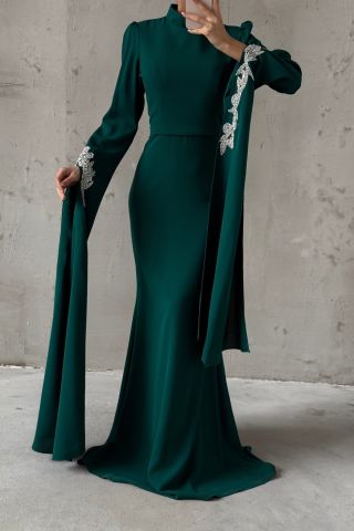 Crepe Fabric Stone Detailed Cape Sleeve Hijab Evening Dress Green