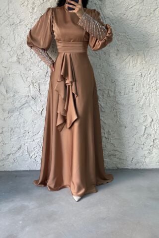 Kolu Ucu Taş Detaylı Saten Tesettür Abiye Bakır