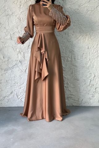 Kolu Ucu Taş Detaylı Saten Tesettür Abiye Bakır