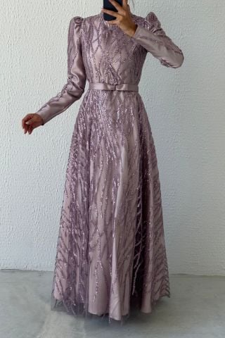 Pul Parıltılı İnce Desenlerle Kemerli Tesettür Abiye