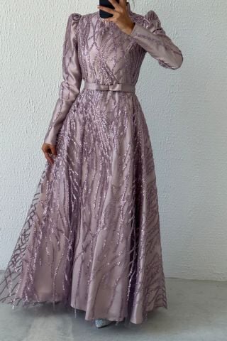 Pul Parıltılı İnce Desenlerle Kemerli Tesettür Abiye