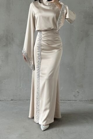 Dökümlü Kol Işıltılı İşlemeli Saten Tesettür Abiye Taş