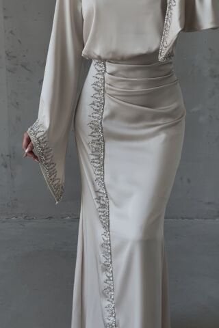 Flowing Sleeve Sparkly Embroidered Satin Hijab Evening Dress Stone