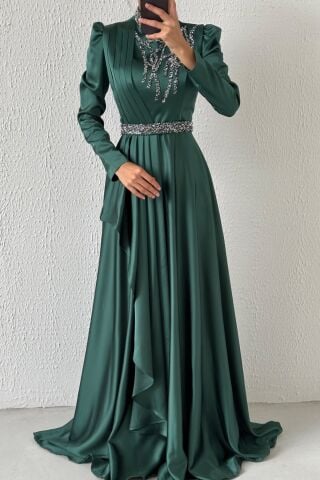 Belden Ve Üstü İşlemeli Saten Tesettür Abiye Yeşil