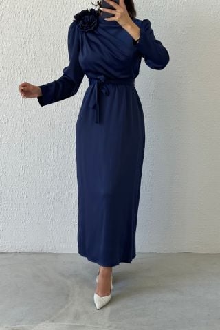 Gül Broş Detaylı Saten Tesettür Abiye Lacivert