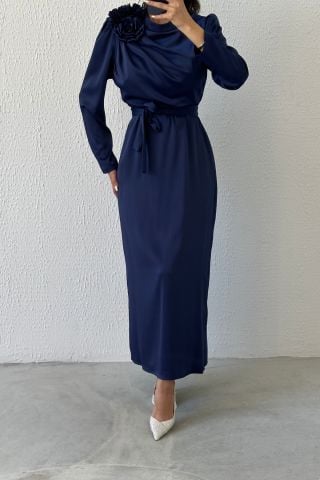 Gül Broş Detaylı Saten Tesettür Abiye Lacivert