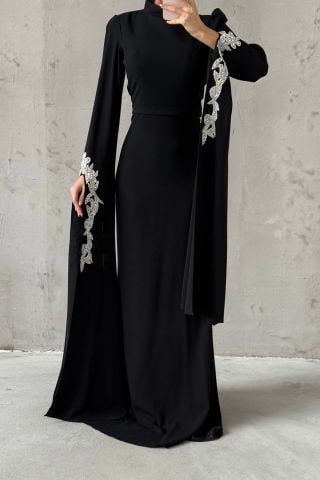 Krep Kumaş Taş Detaylı Pelerin Kol Tesettür Abiye Siyah