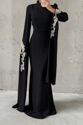 Krep Kumaş Taş Detaylı Pelerin Kol Tesettür Abiye Siyah