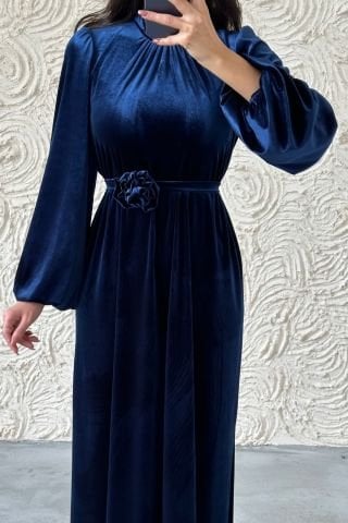 Zarif Kadife Çiçek Kemerli Tesettür Abiye Lacivert
