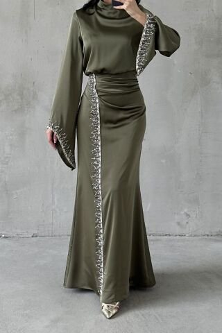 Dökümlü Kol Işıltılı İşlemeli Saten Tesettür Abiye Haki