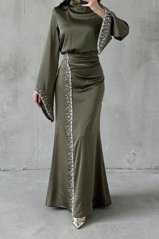 Dökümlü Kol Işıltılı İşlemeli Saten Tesettür Abiye Haki